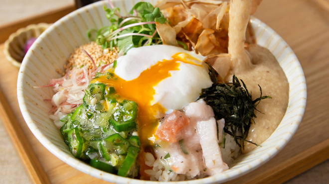 自然薯とろろ丼専門店 黒十ヤ - メイン写真: