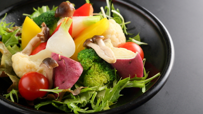 にくや萬野 - 料理写真:サラダ