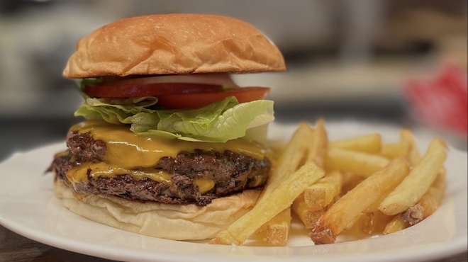 APPLE BURGER - メイン写真: