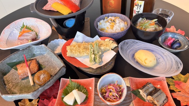 全日餐飲 月之路