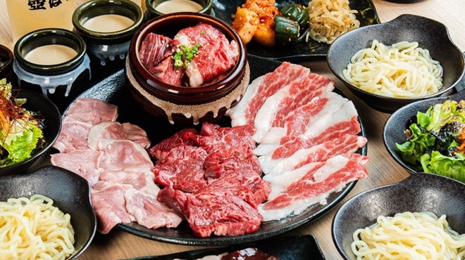 和牛ホルモンとタレ漬け焼肉 壺ほる - メイン写真: