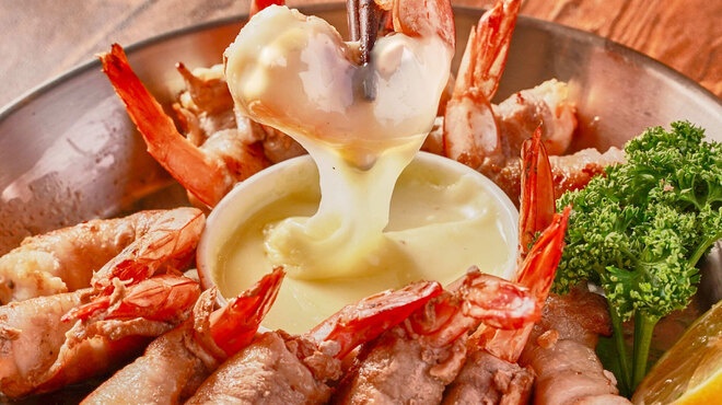 韓国料理＆生サムギョプサル ビビサム - メイン写真: