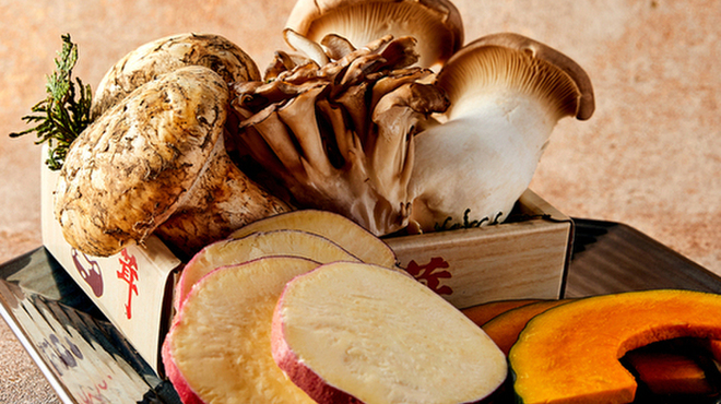 炭火焼肉 たくみ - メイン写真: