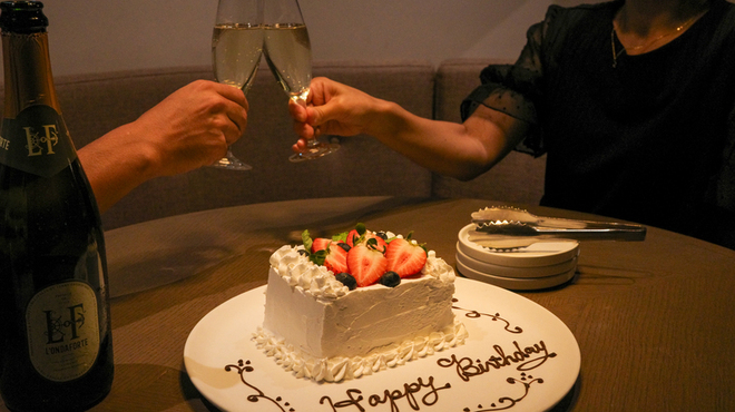 COLONIAL BEACH - メイン写真: