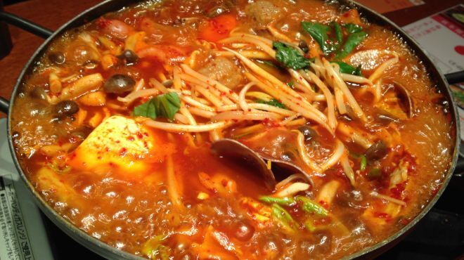 鍋と牡蠣と寿司 痛風屋バル - メイン写真: