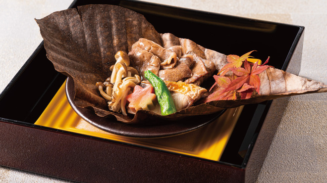 日本料理　さざんか - 料理写真:11月朴葉味噌焼き御膳