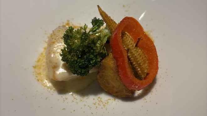 ラ メゾン ヒトトキ - 料理写真:ノルウェー産サーモンのゴルゴンゾーラ風味 、鮪のカラスミパウダー、焼き野菜