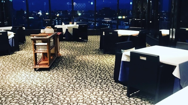 中国料理ベルビュー慶招樓 - 内観写真:全体フロア席