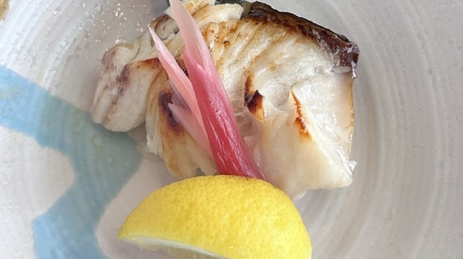 銀座 新大阪ワシントンホテルプラザ - 料理写真:寒ぶり塩麴焼き