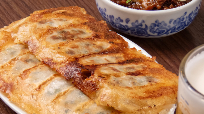 餃子とどて煮　うさぎ屋 - メイン写真: