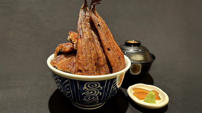 うなぎ料理 三代目うな東 昭和四十四年創業 - メイン写真: