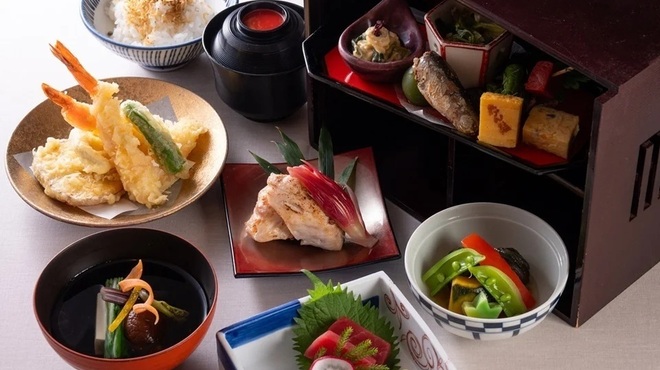 京料理 たん熊北店 Directed by M.Kurisu - 料理写真:四季の野点箱