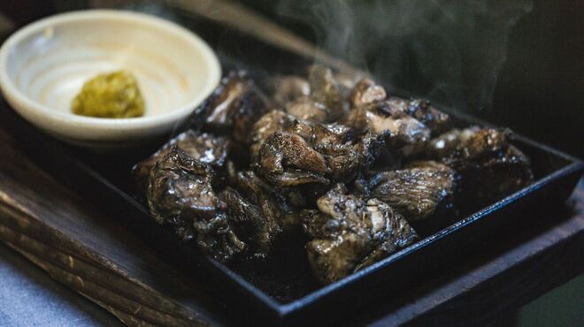 地どり炭火焼 鳥まる - メイン写真: