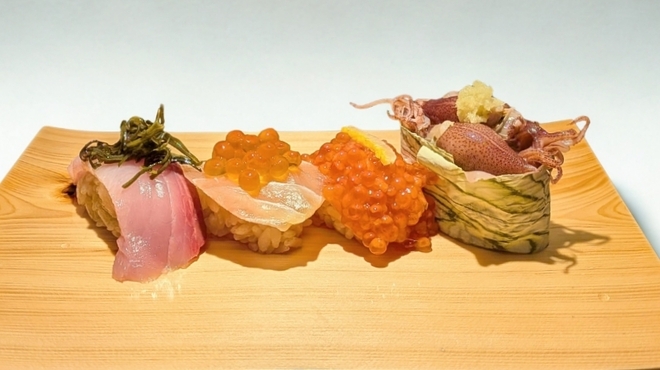 廻転とやま鮨 - メイン写真: