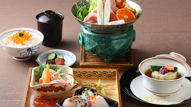 和処 よしの - 料理写真:【霜月】夜の旬会席「山茶花」