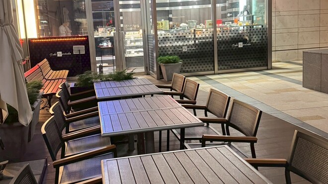 Toshi Yoroizuka - 内観写真: