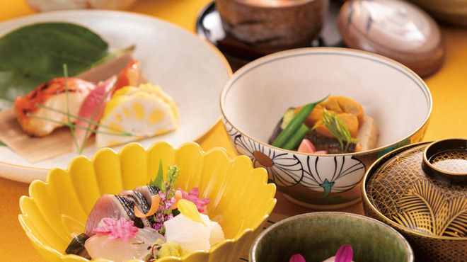 和食堂 山里 ホテルオークラ福岡 - 料理写真:葵会席