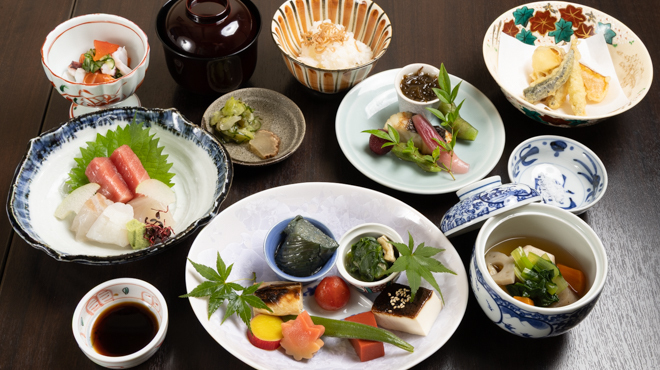 利光 - 料理写真:￥4,800　信貴コース