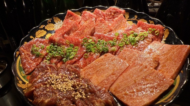 肉と日本酒 - メイン写真: