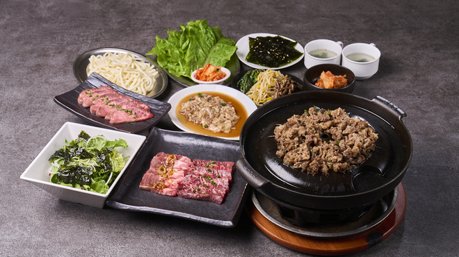 巨牛荘 - 料理写真:なっとくセット