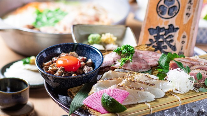 藁焼きと水炊き 葵 - メイン写真: