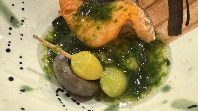 日本料理　花木鳥 - 料理写真:炭火焼きサーモン