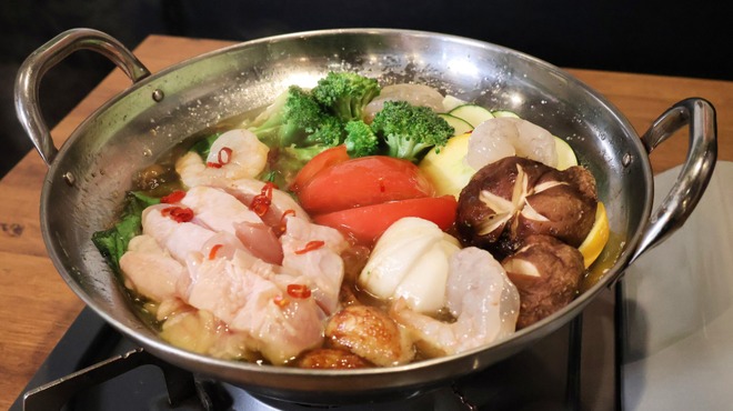 肉系居酒屋 肉十八番屋 - メイン写真: