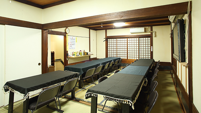 呑み喰い処 黒さん - 内観写真:2階大宴会場（イスとテーブルにリニューアルしました）