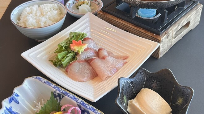銀座 新大阪ワシントンホテルプラザ - 料理写真:季節の小鍋