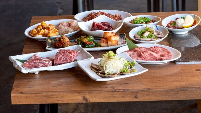 ホルモン焼肉 ぶち - 料理写真: