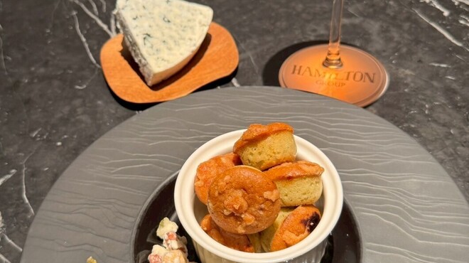 Toshi Yoroizuka - メイン写真: