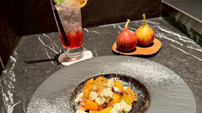 Toshi Yoroizuka - メイン写真: