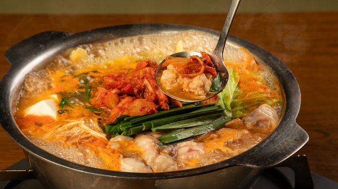 バネバグース - 料理写真:もつチゲ