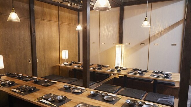 炉端海鮮と焼き鳥 完全個室居酒屋 燈火 - メイン写真: