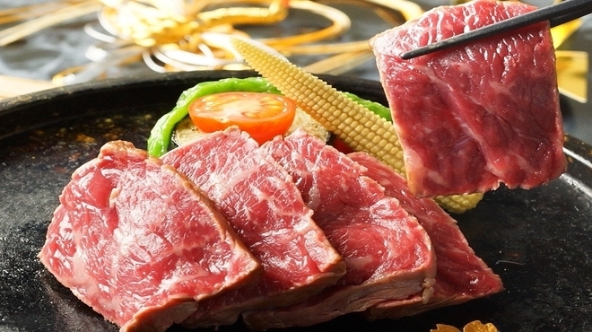 肉割烹 五条 新宿野村ビル49F - メイン写真: