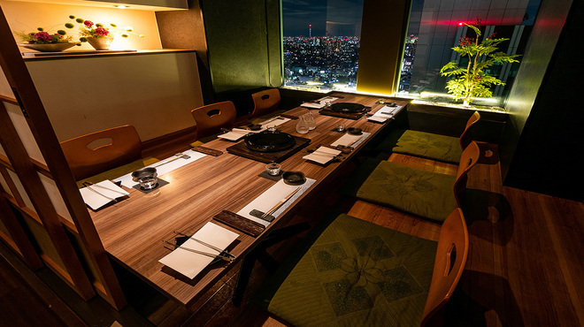 肉割烹 五条 新宿野村ビル49F - メイン写真: