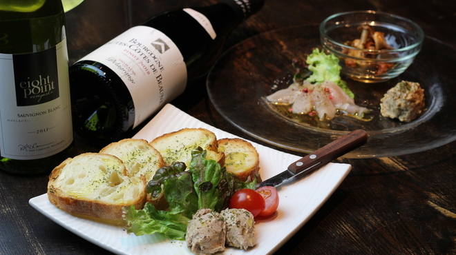 地どり炭火焼 鳥まる - メイン写真: