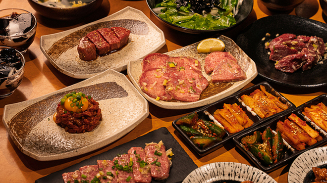 ホルモン焼肉 富や - メイン写真: