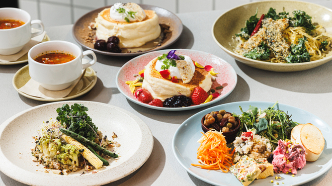 ALL DAY CAFE & DINING The Blue Bell - メイン写真: