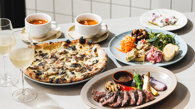 ALL DAY CAFE & DINING The Blue Bell - メイン写真: