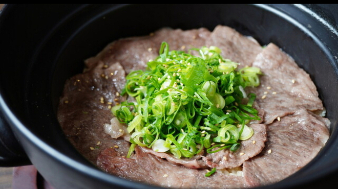 焼肉ホルモン 在市 - メイン写真: