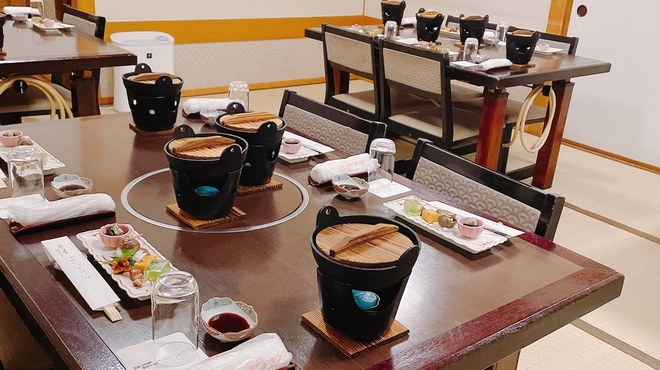 茶寮 もち月 - 内観写真:大小５室個室