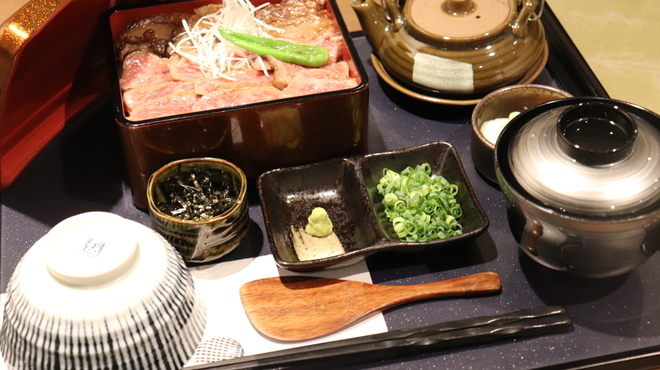 ハンバーグかしわ野 - メイン写真: