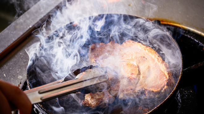 肉と日本酒バル ワラカド - メイン写真: