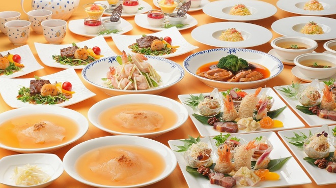 萬珍樓 本店 - 料理写真:鴻運宴　24000円