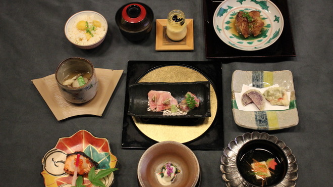 粋 料亭 助六 - 料理写真:R7.11月のお料理　6,600円（税込）