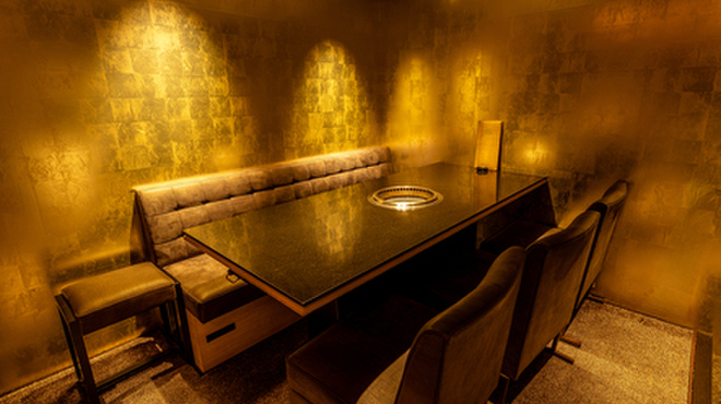 しゃぶしゃぶ すき焼き 焼肉　兜　奥座 - メイン写真: