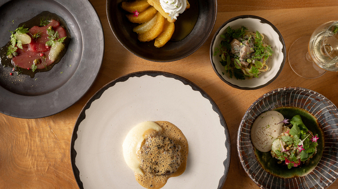 ザ タヴァン グリル＆ラウンジ - メイン写真: