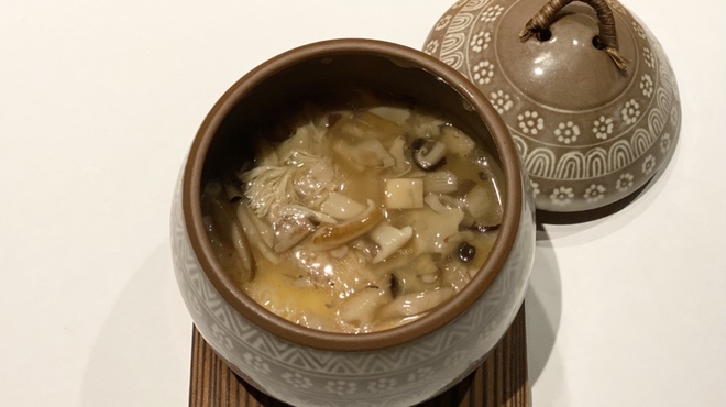 シーズン - 料理写真:きのこの茶碗蒸し
