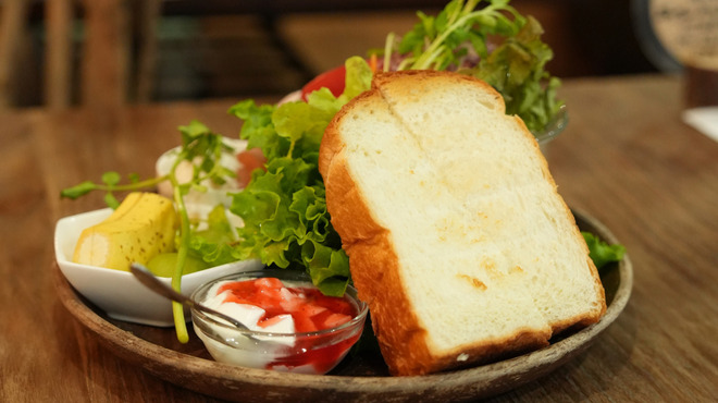 カフェ&キッチン マナビ - メイン写真: